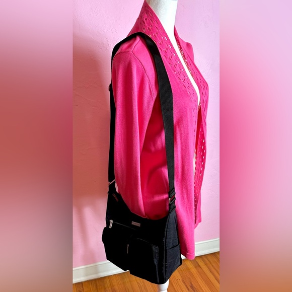 Baggallini Handbags - Black Baggallini Crossbody Bag, Great Travel Bag, Excellent Condition
